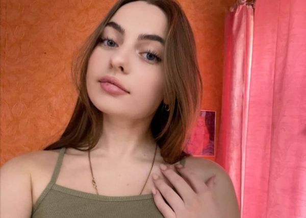 Самая маленькая проститутка Алекса  , доступна 24 7
